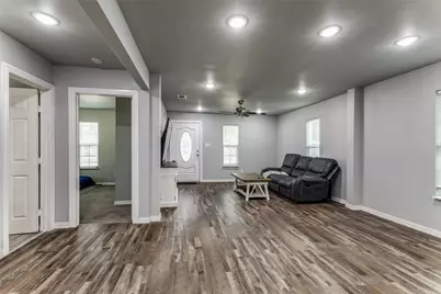 2805 Springdale Road, Fort Worth, TX 76111 - Photo 6