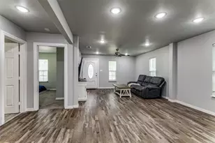2805 Springdale Rd, Fort Worth, TX 76111 - Photo 6