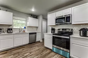 2805 Springdale Rd, Fort Worth, TX 76111 - Photo 10