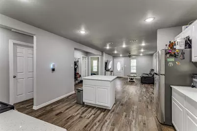 2805 Springdale Road, Fort Worth, TX 76111 - Photo 8