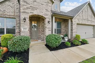 2532 Bunker Hill Dr, Burleson, TX 76028 - Photo 2