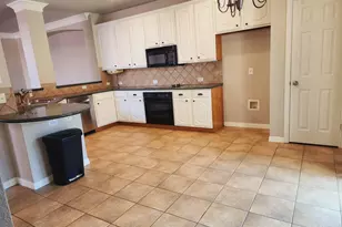 8115 Sycamore Dr, Irving, TX 75063 - Photo 8