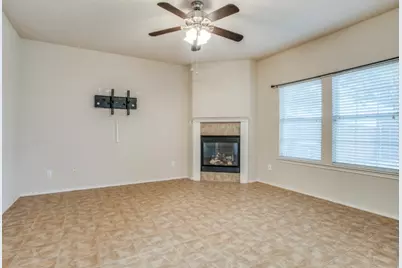 187 Castleridge Drive #B, Little Elm, TX 75068 - Photo 2