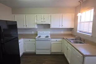 235 Vista Way, Benbrook, TX 76126 - Photo 10