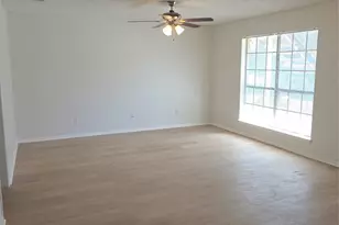 233 Vista Way, Benbrook, TX 76126 - Photo 4