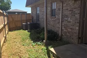 235 Vista Way, Benbrook, TX 76126 - Photo 16