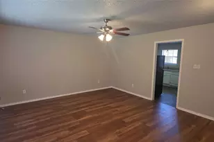 235 Vista Way, Benbrook, TX 76126 - Photo 6