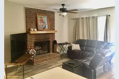713 Cory Street, Grapevine, TX 76051 - Photo 2
