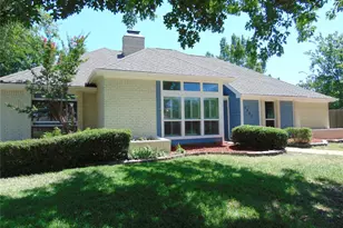 2503 Vanderbilt Ct, Rowlett, TX 75088 - Photo 2