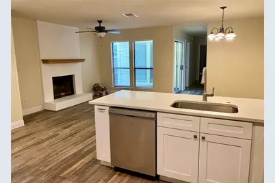 713 Cory Street, Grapevine, TX 76051 - Photo 4