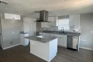 1128 Texas St, Waco, TX 76704 - Photo 2
