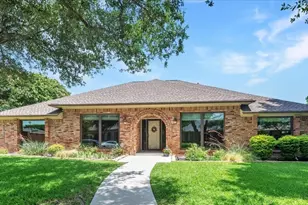 2225 Fountain Head Dr, Plano, TX 75023 - Photo 1