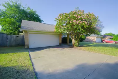 9967 Haywood Court, Benbrook, TX 76126 - Photo 2