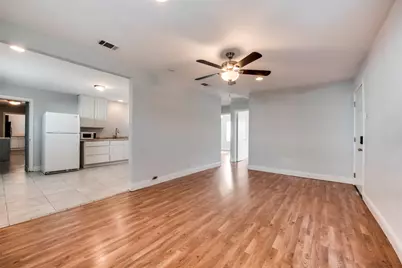 219 Red Wing Drive, Dallas, TX 75241 - Photo 2