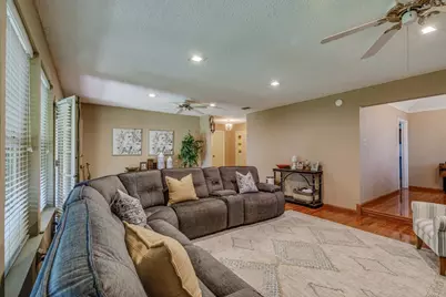2805 Hedgeway Drive, Arlington, TX 76016 - Photo 10