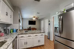 2805 Hedgeway Dr, Arlington, TX 76016 - Photo 16