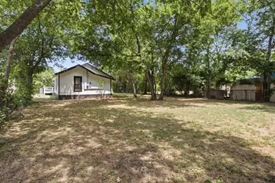 910 Loney Street, Fort Worth, TX 76104 - Photo 16