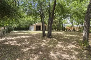 910 Loney St, Fort Worth, TX 76104 - Photo 10
