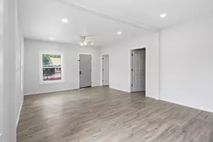 910 Loney St, Fort Worth, TX 76104 - Photo 24