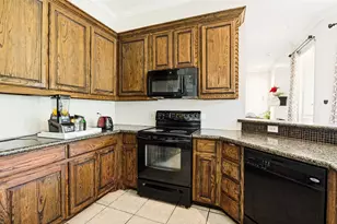 2828 S Lakeview Dr, Cedar Hill, TX 75104 - Photo 6