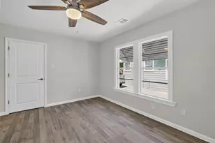 924 Nolte Dr, Dallas, TX 75208 - Photo 14