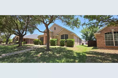 606 Zollman Court, Lancaster, TX 75146 - Photo 2