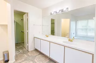 1407 Autumncrest Dr, Arlington, TX 76002 - Photo 12