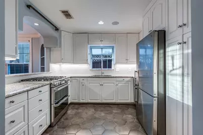 818 Valencia Street, Dallas, TX 75223 - Photo 16