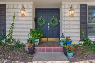 2649 Woodmont Cir, Waco, TX 76710 - Photo 2