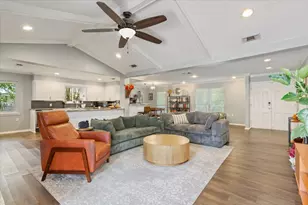 2649 Woodmont Cir, Waco, TX 76710 - Photo 6