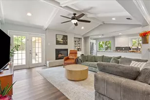 2649 Woodmont Cir, Waco, TX 76710 - Photo 4