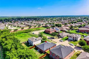 8421 River Bluffs Dr, Arlington, TX 76002 - Photo 24