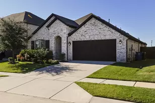 982 E Villas Ct, Lewisville, TX 75067 - Photo 8