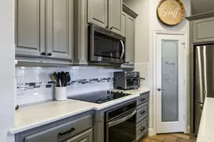 982 E Villas Ct, Lewisville, TX 75067 - Photo 18