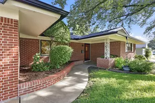 3512 Wosley Dr, Fort Worth, TX 76133 - Photo 2