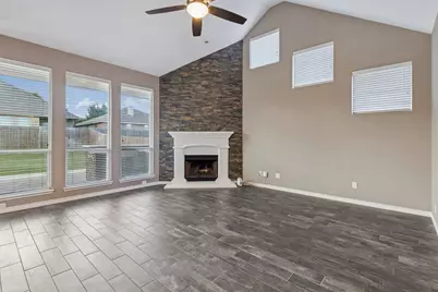 721 Date Court, Burleson, TX 76028 - Photo 22