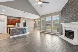 721 Date Ct, Burleson, TX 76028 - Photo 4