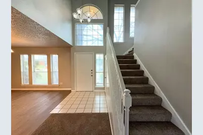 704 Inglewood Trail, DeSoto, TX 75115 - Photo 2