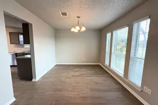704 Inglewood Trail, DeSoto, TX 75115 - Photo 6