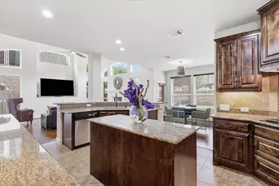 7821 Rosebank, The Colony, TX 75056 - Photo 14