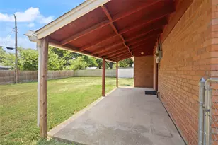 1332 Harrison Ln, Hurst, TX 76053 - Photo 22
