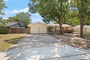 1332 Harrison Ln, Hurst, TX 76053 - Photo 26