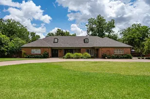 1825 Elmwood Dr, Abilene, TX 79605 - Photo 2