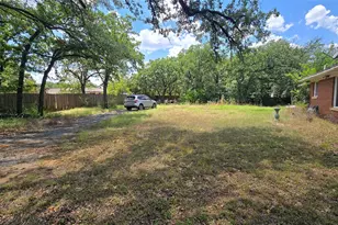 2503 W Pipeline Rd, Euless, TX 76040 - Photo 6