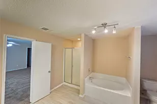 8138 Mossberg Dr, Arlington, TX 76002 - Photo 32