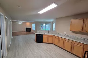 8138 Mossberg Dr, Arlington, TX 76002 - Photo 12