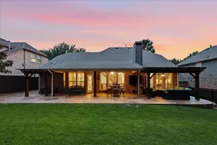 944 Spring Creek Dr, Grapevine, TX 76051 - Photo 2