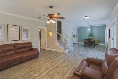 310 Glen Rose Avenue, Cleburne, TX 76033 - Photo 6