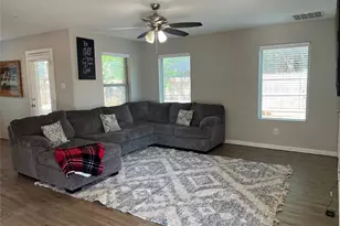 511 W Cotter Ave, Alvarado, TX 76009 - Photo 4