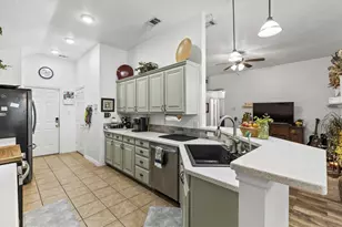 313 Leisure Ln, Waxahachie, TX 75165 - Photo 12